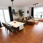Haus Holstein - 11 Mit Balkon *